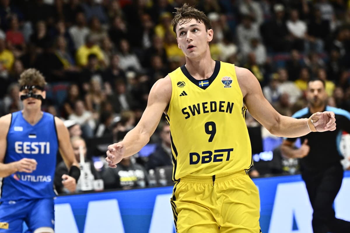 Pelle Larsson's Last-Second Shot Misses as Sweden Falls to Estonia