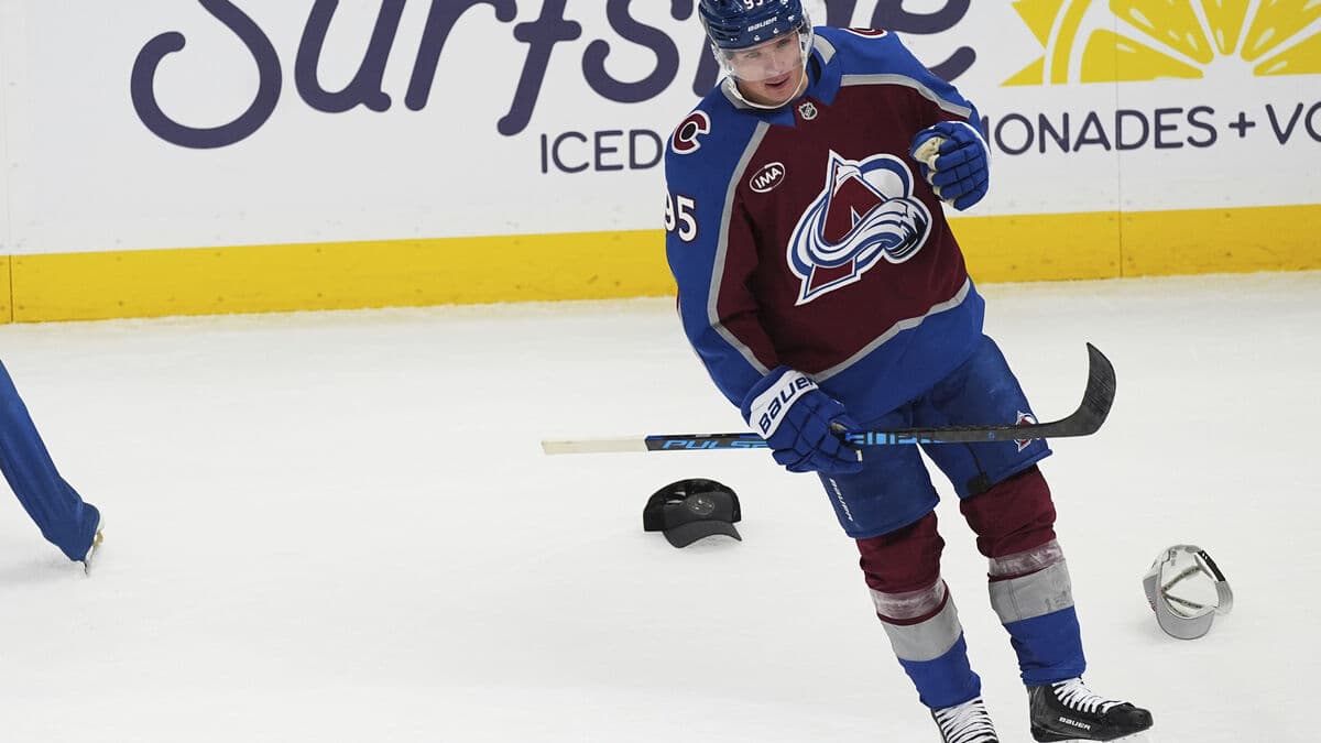 Victor Olofsson Scores First NHL Hat-Trick in Colorado's Win Over New Jersey