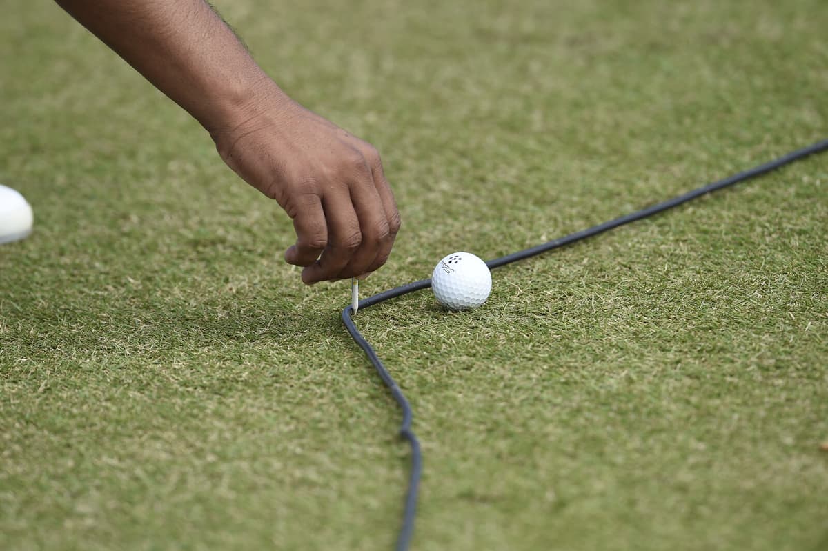 Elderly Man Critically Injured in Drowning at Kungsbacka Golf Club