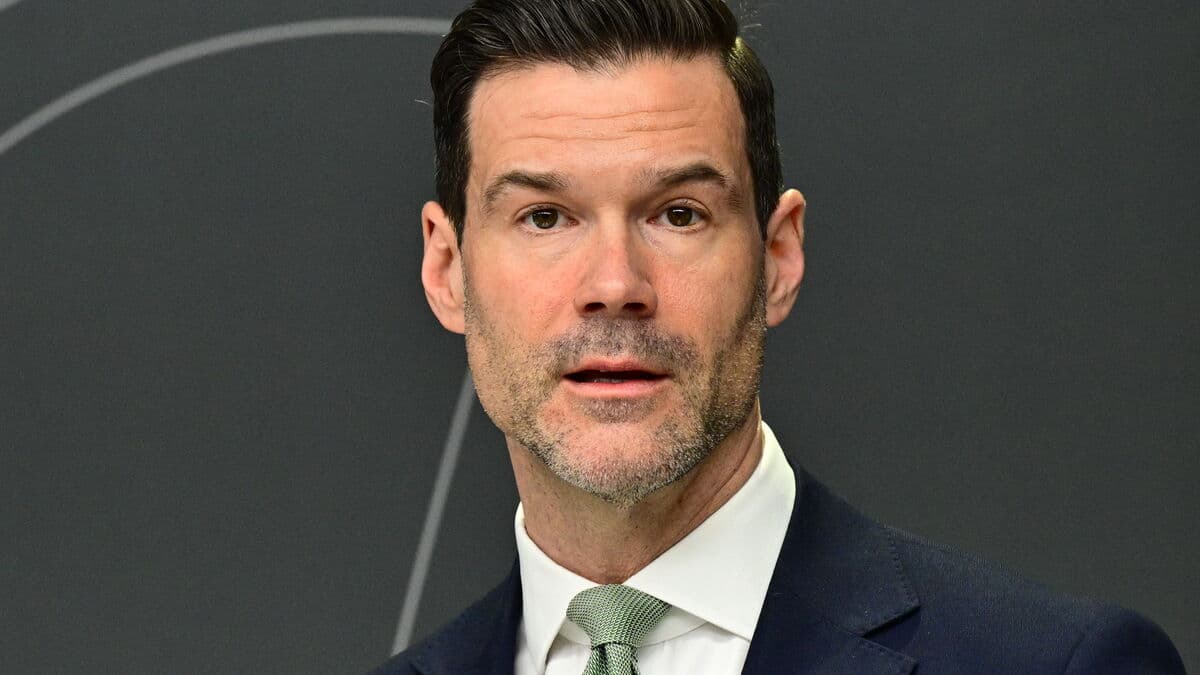 Gang leaders can then have their citizenship revoked