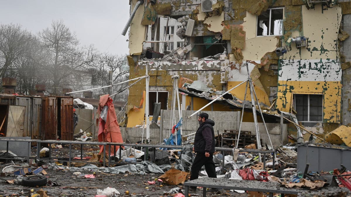 Six killed in Russian attacks on Ukraine overnight