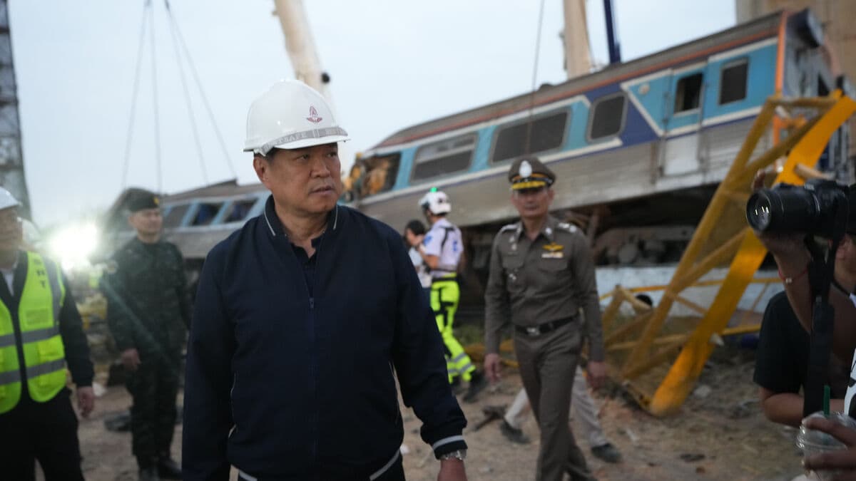 Crane collapses onto passenger train in Thailand, over 30 dead