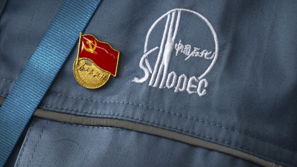 Chinese Oil Giants Halt Russian Oil Imports Amid US Sanctions