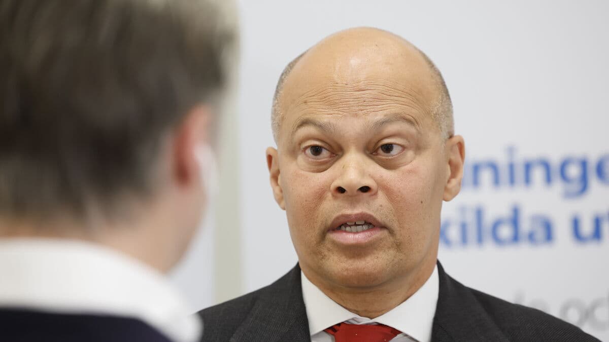 Police officer arrested on suspicion of assault