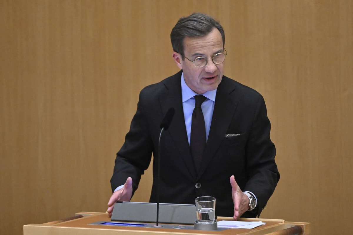 Left Party Reports PM Kristersson Over Confidential Document Incident