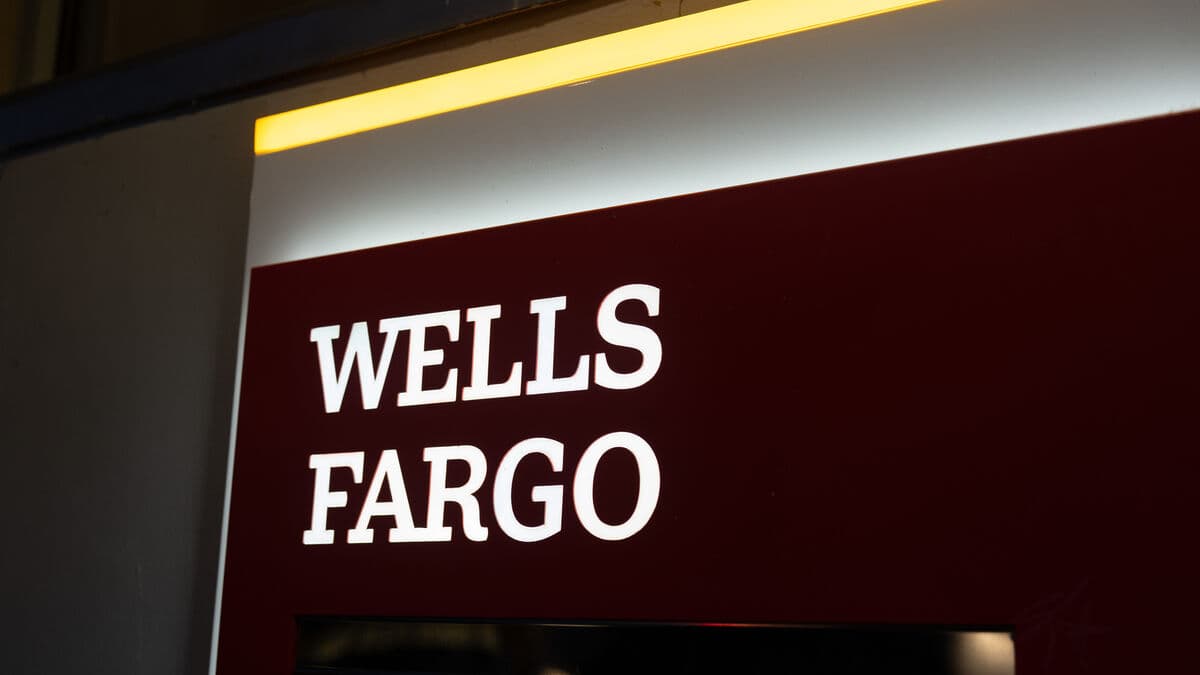 Banks and chip giants drove down the US stock market