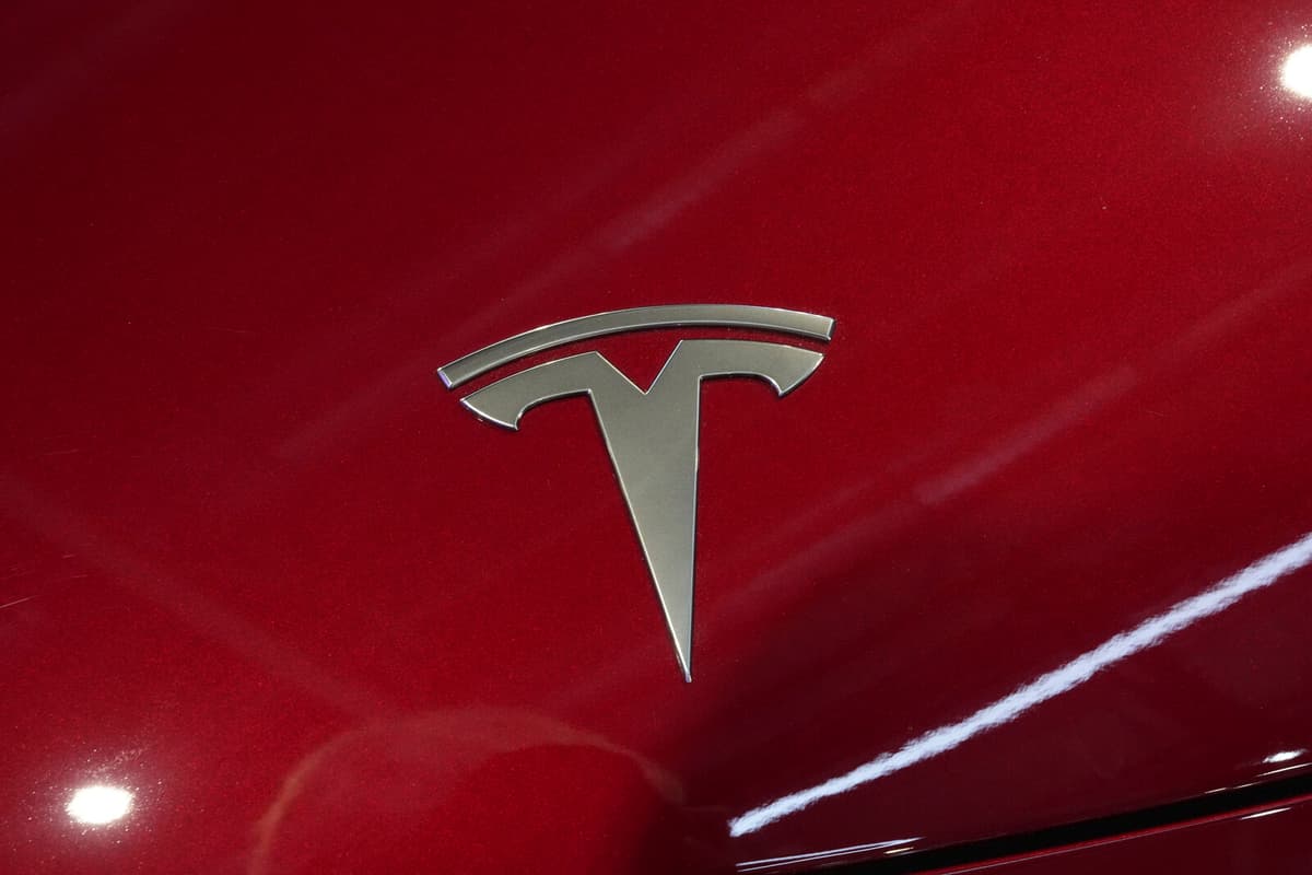 Tesla Revenue Drops 20% Amid Lower Sales and Market Challenges