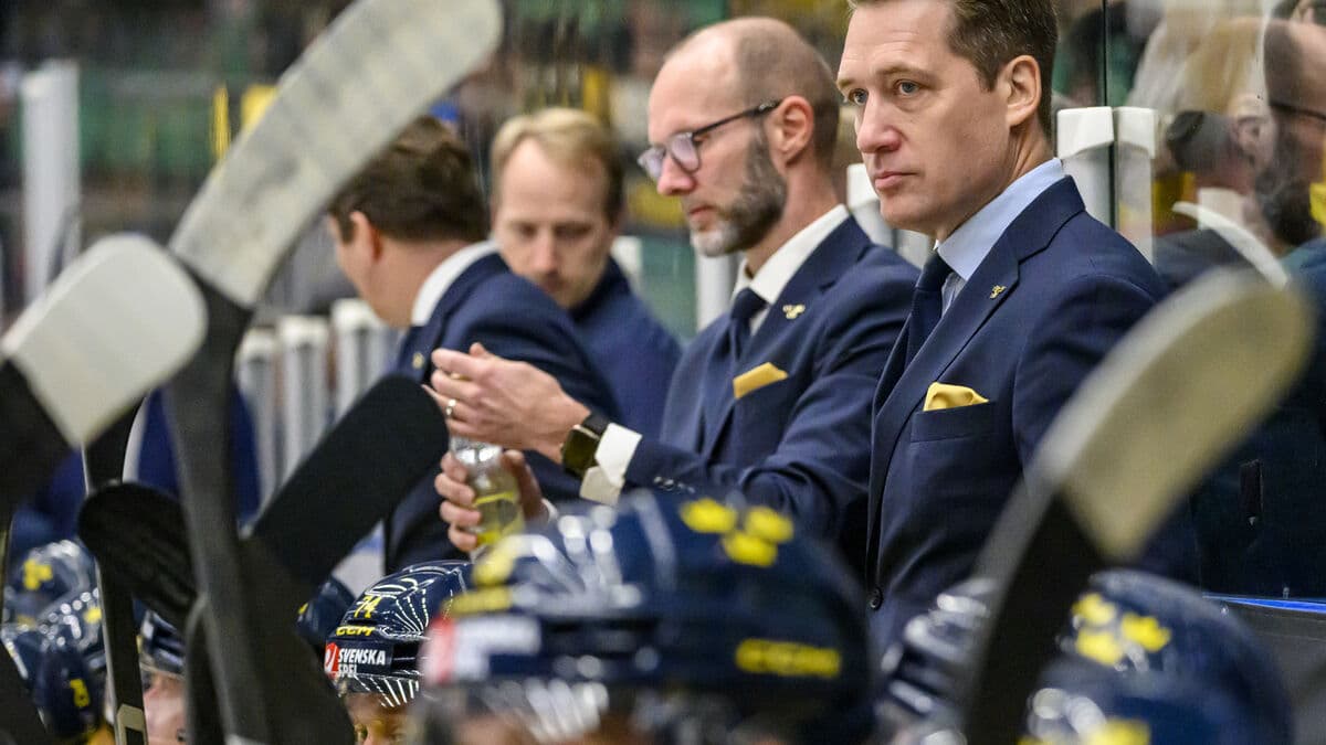 Hallam's sadness: "Sad to leave the group of players"