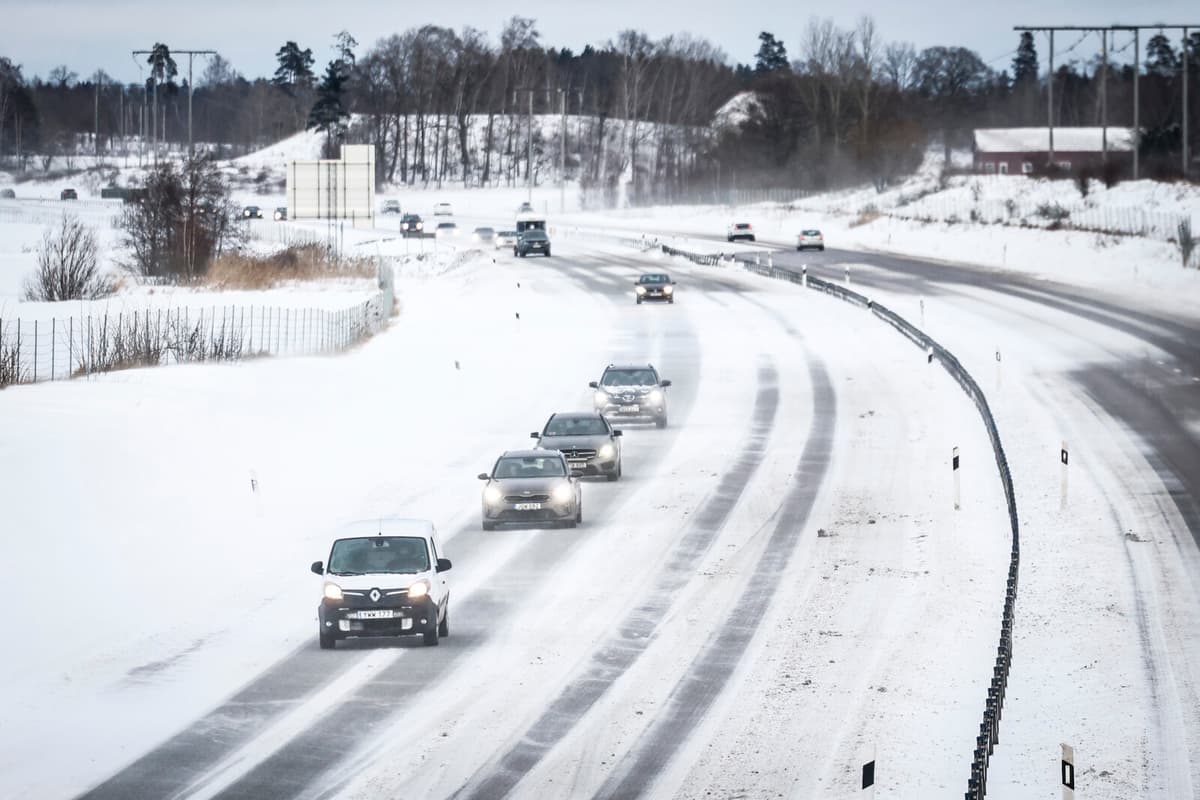 Swedish Institute Issues Snowfall Warnings for Parts of the Country