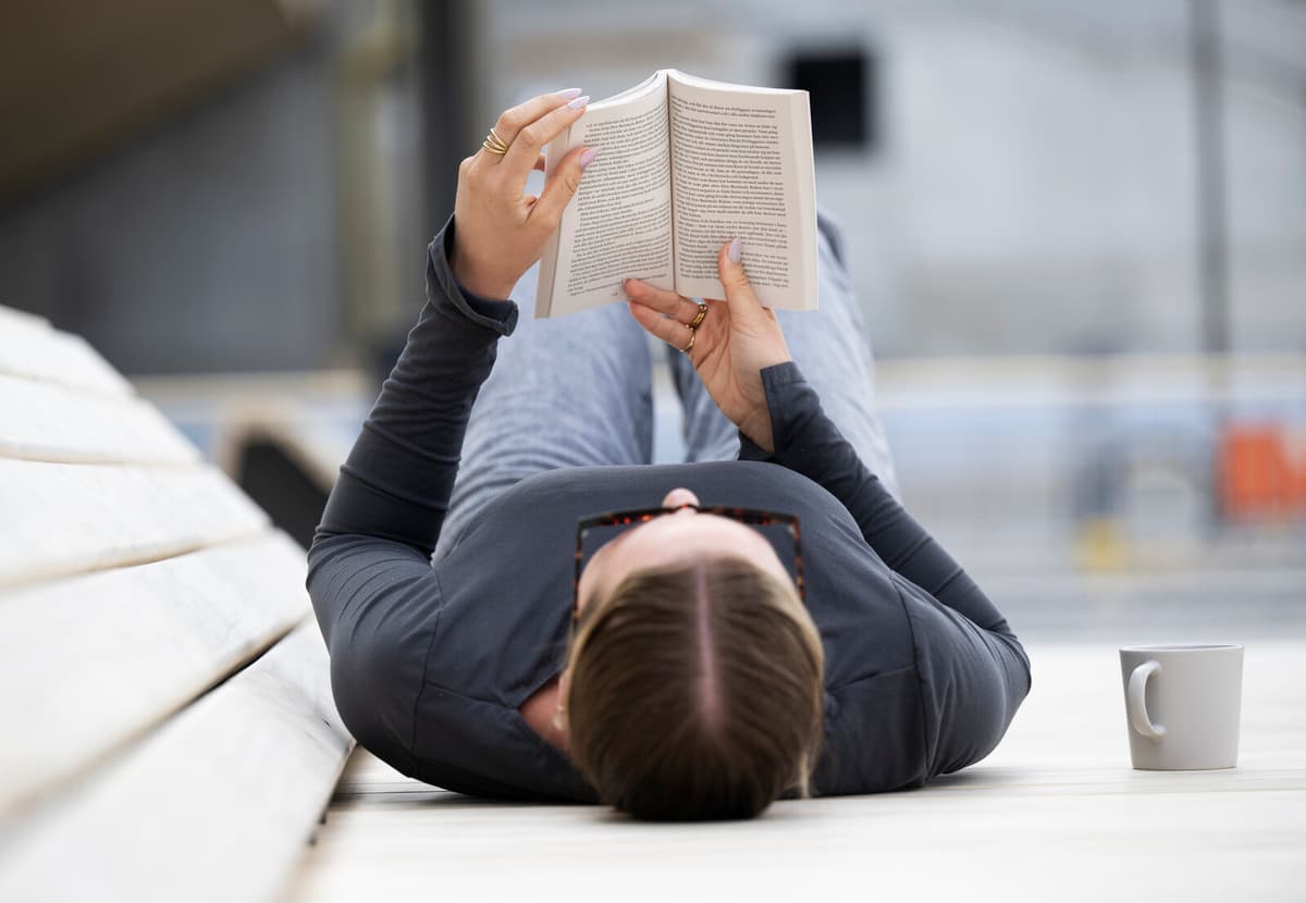 Record Number of Swedes Read or Listened to Books in 2023