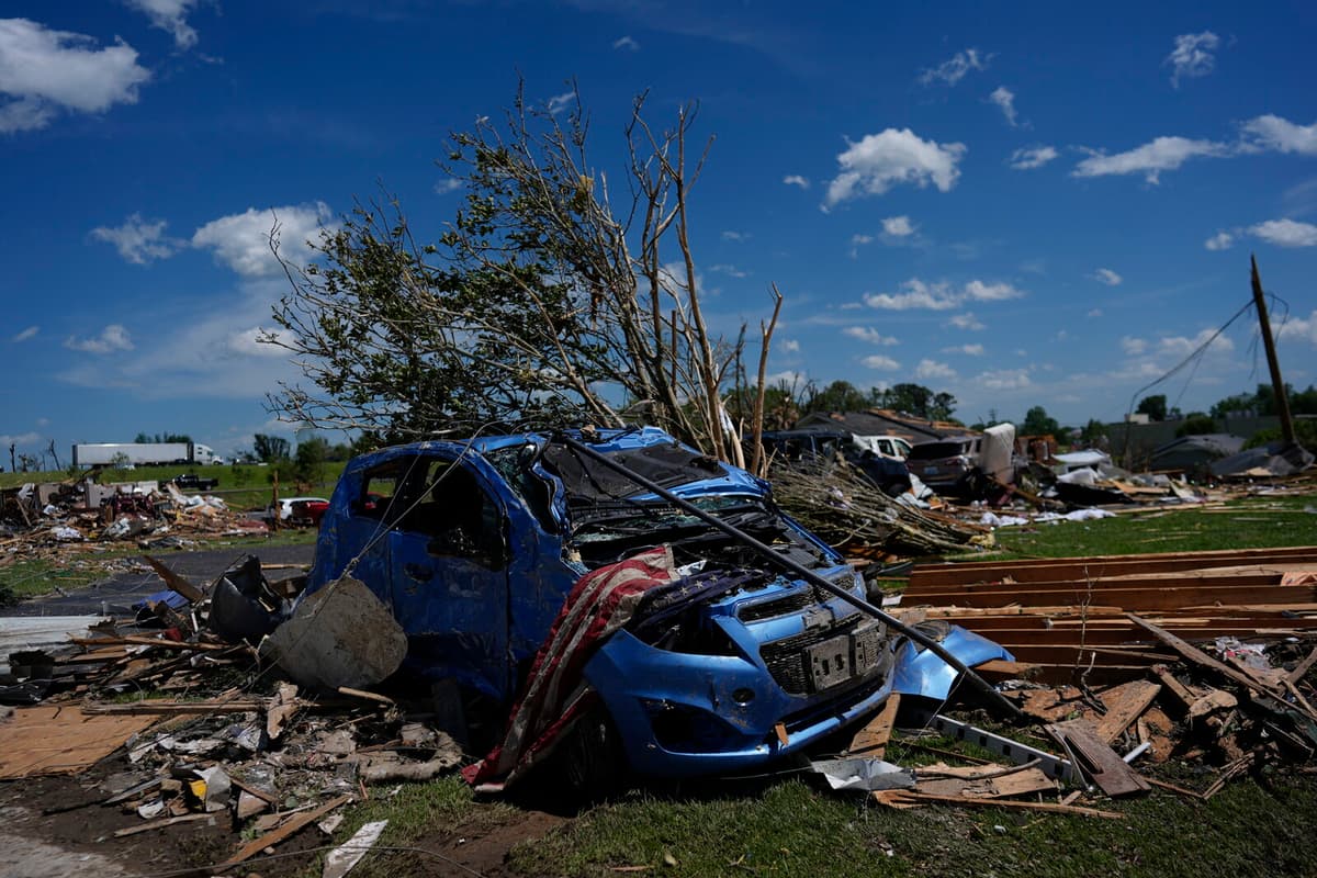 Deadly Storms and Tornadoes Claim 25 Lives Across Midwest USA