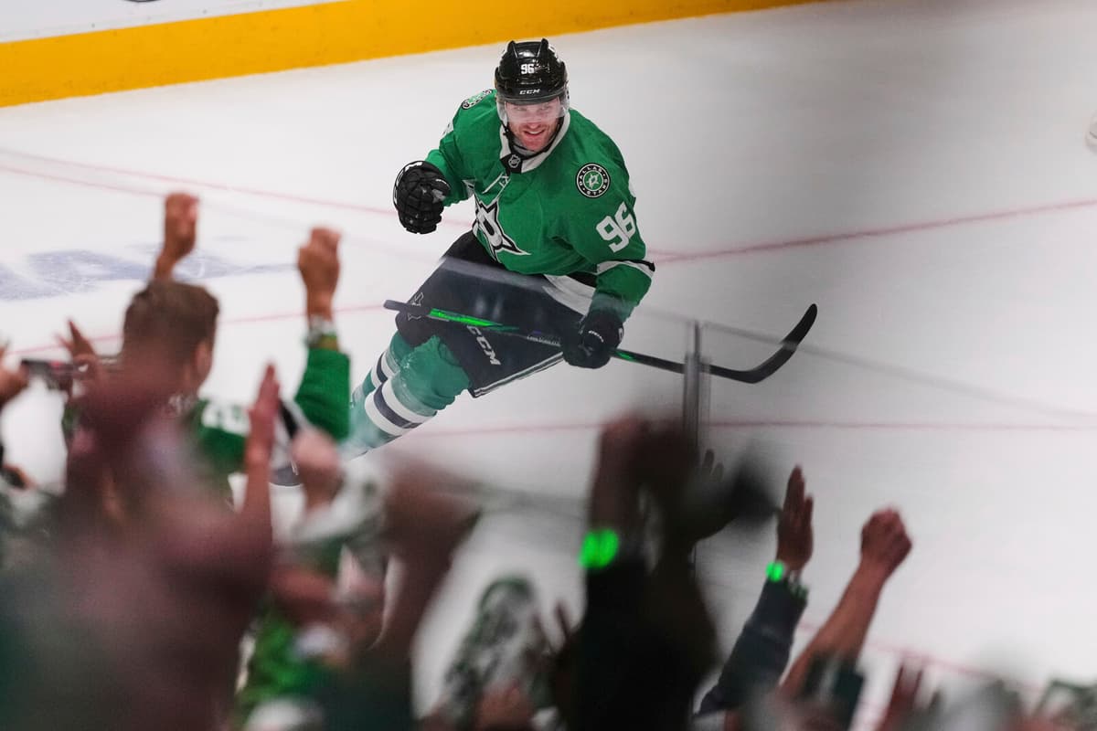 Rantanen's Hat-Trick Leads Dallas to Stanley Cup Playoff Advancement