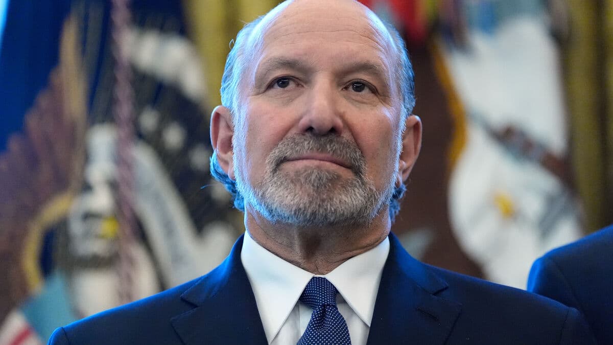 US Commerce Secretary Howard Lutnick rejects calls to resign after admitting meetings with Jeffrey Epstein