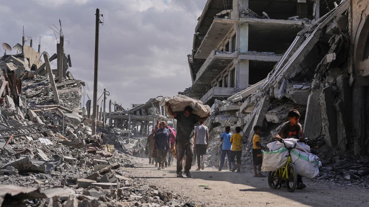 Gaza Ceasefire in Effect; Hostages to Be Released in 72 Hours