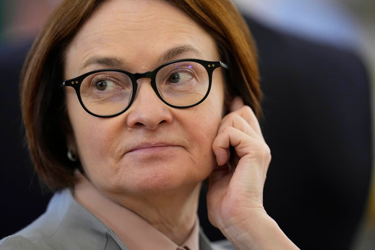 Interest Rates Strain Russian Economy Amid Political Pressure