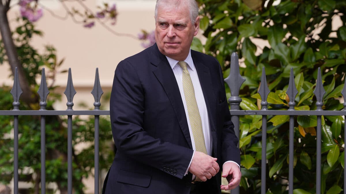 Ex-prince Andrew's associates signed secret agreement with China