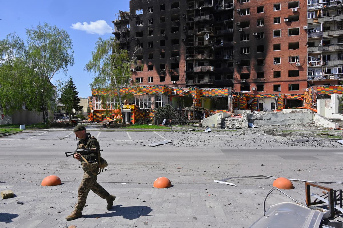 Ukraine Warns of Escalation in Eastern Front Amid Russian Offensive