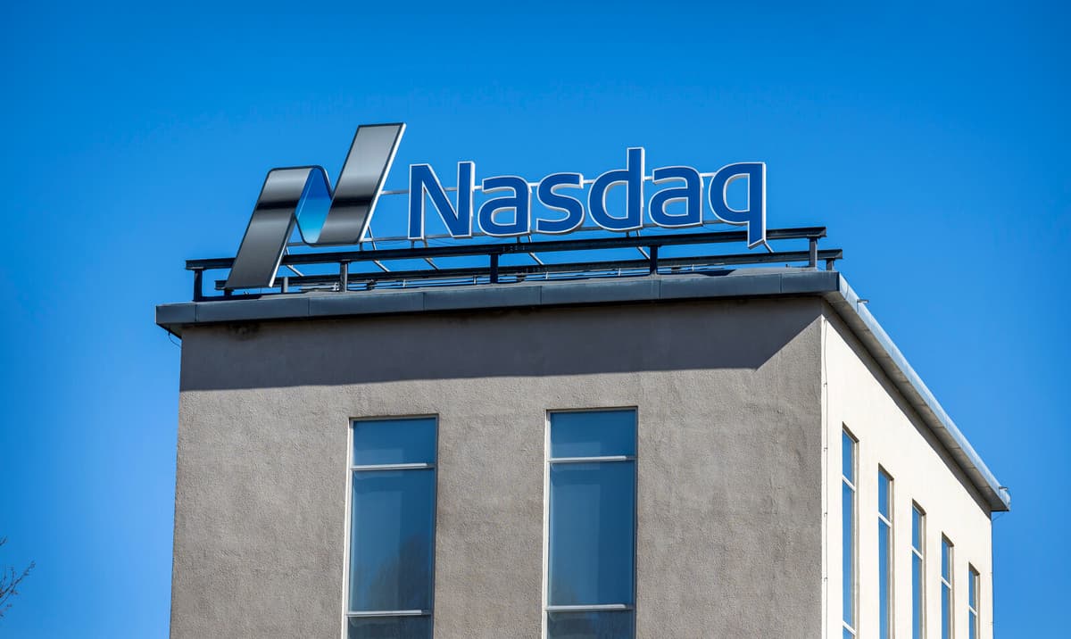 Saab Shares Drop 4.9 Percent Amid Stockholm Stock Exchange Gains