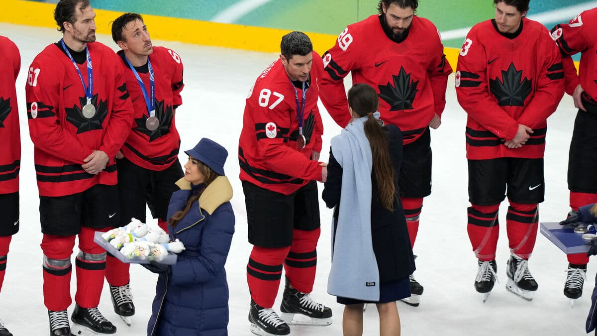 Injured Sidney Crosby missed the Olympic final - tough decision