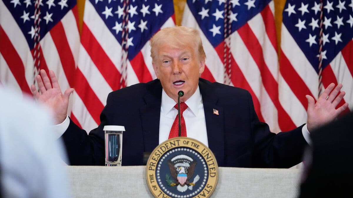 Trump threatens tariffs if US does not get Greenland