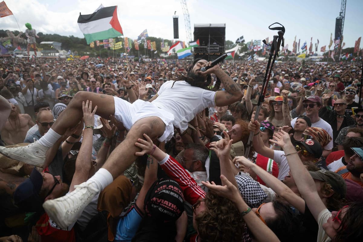 Police Probe Anti-Israel Slogans at Glastonbury Festival