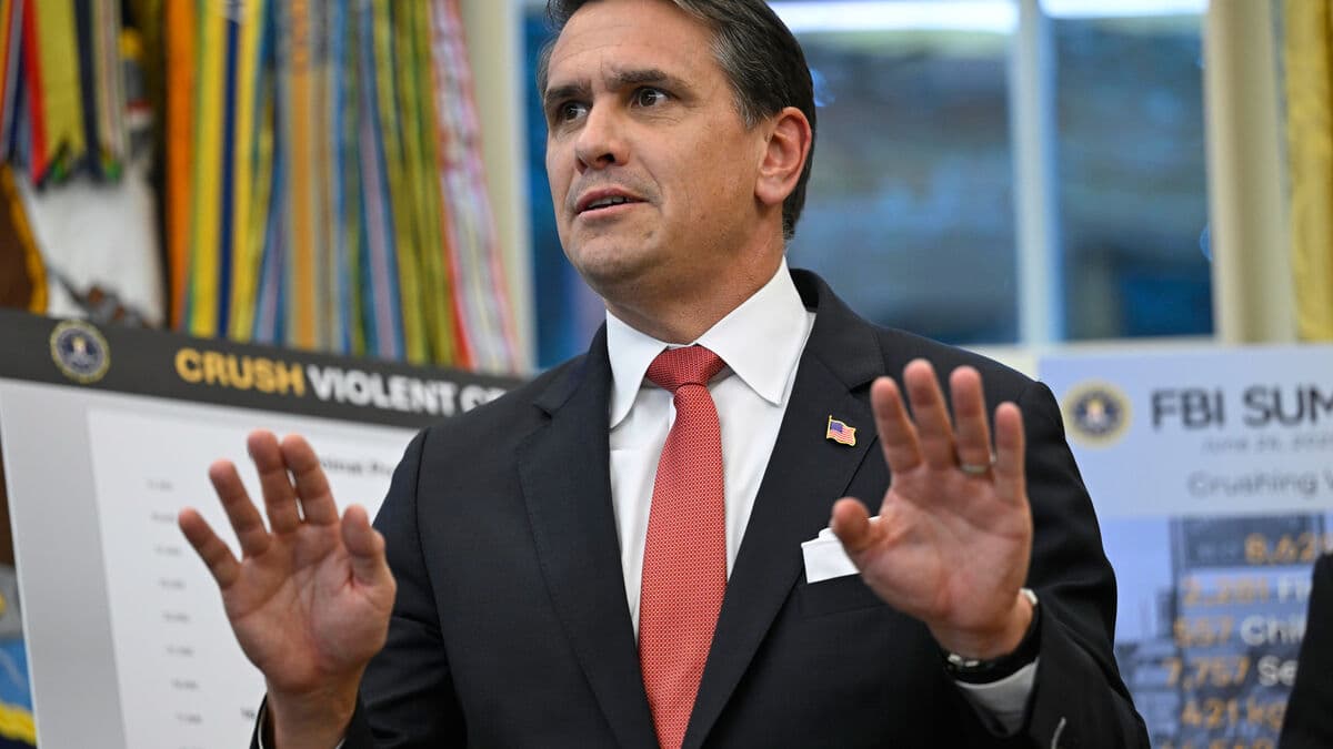 Deputy Attorney General on removed Trump photo: "Investigating"