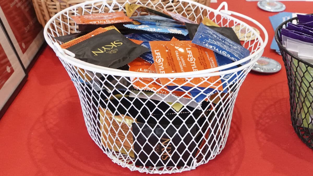 Condom shortage solved: new delivery to Olympic villages