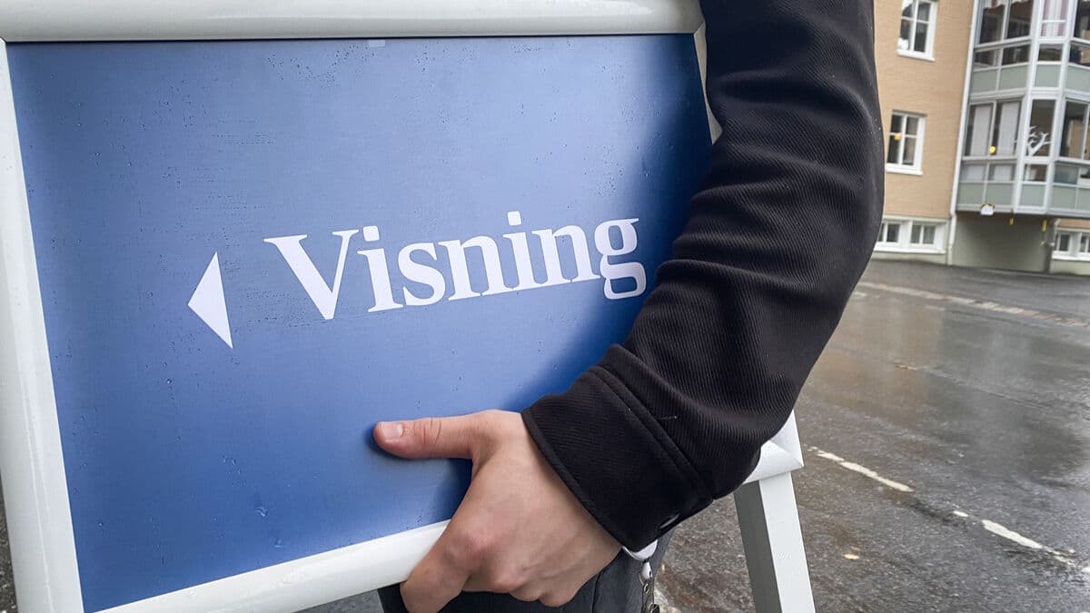 A record number of home sellers are lowering their prices