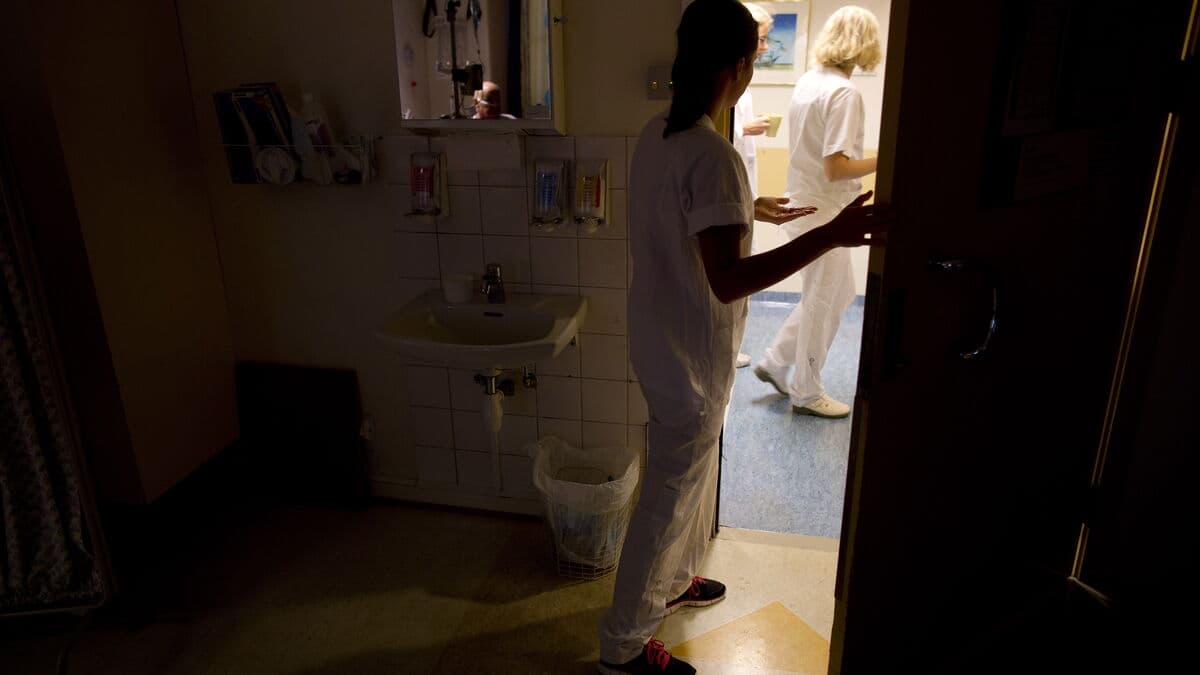 Study: Night workers healthier with high-fiber diet