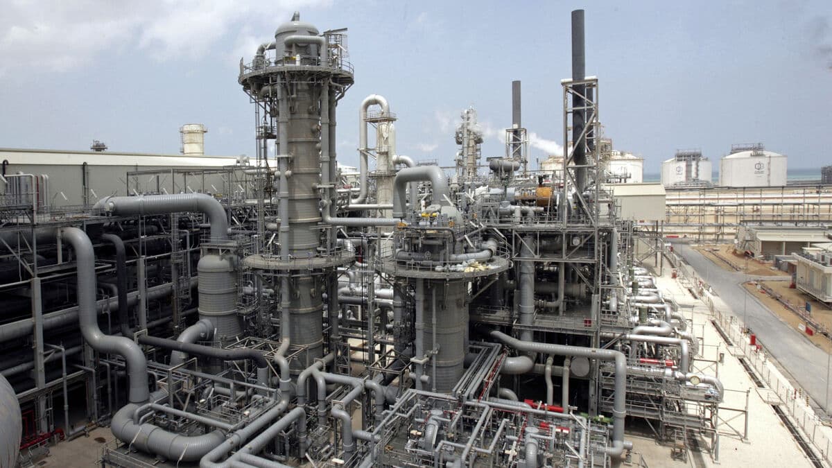 Qatar postpones investment in new gas project until 2027