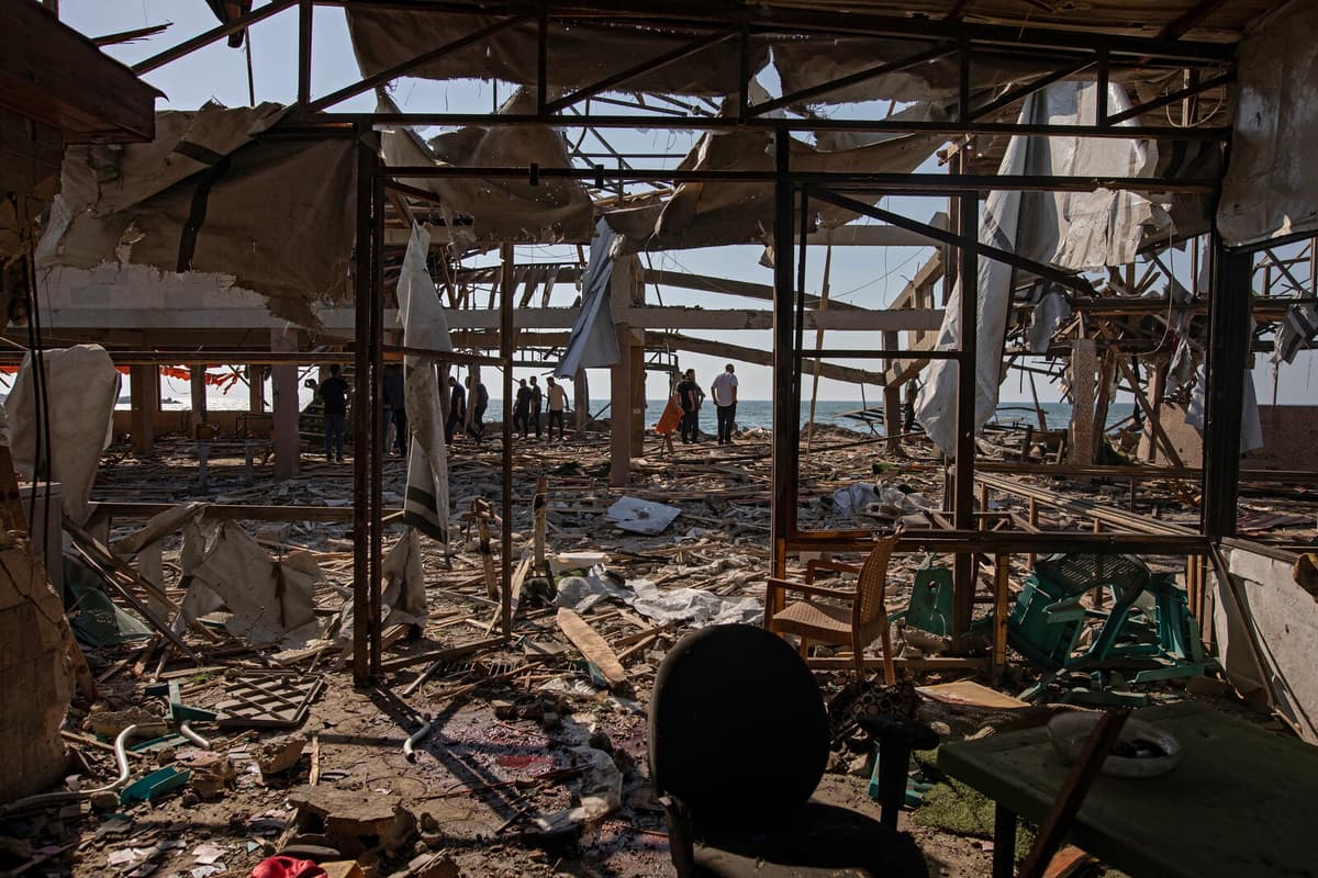 Israeli Attack on Gaza Beach Café Kills Students and Injures Dozens