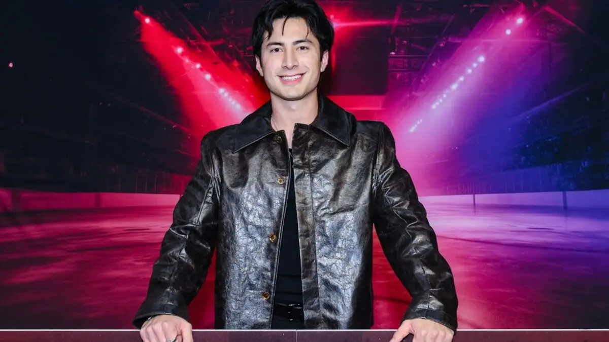 Heated Rivalry star Hudson Williams says many people are contacting him