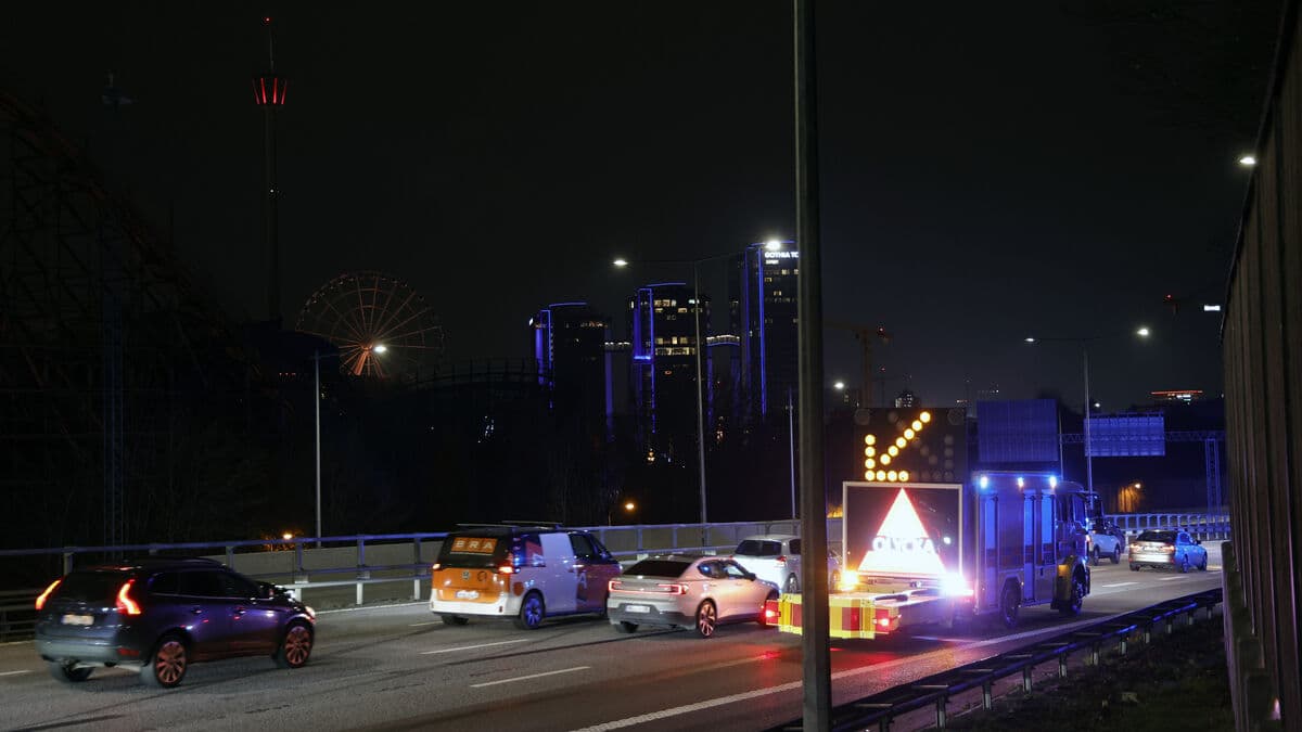 One to hospital after accident on E6