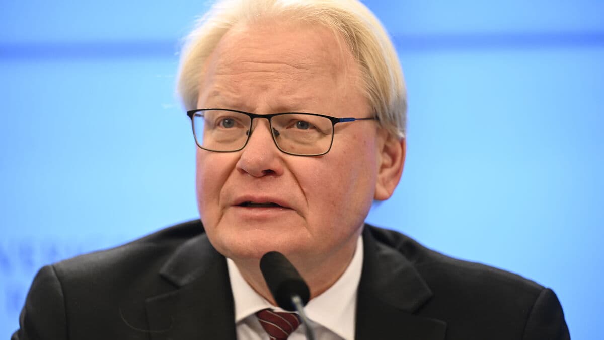 S wants to see 12,000 conscripts from 2030