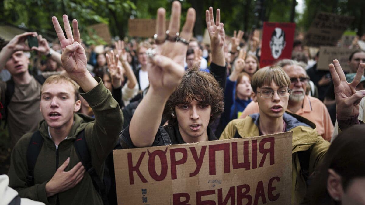 Investigator: Zelenskyy ally behind billion-dollar fraud