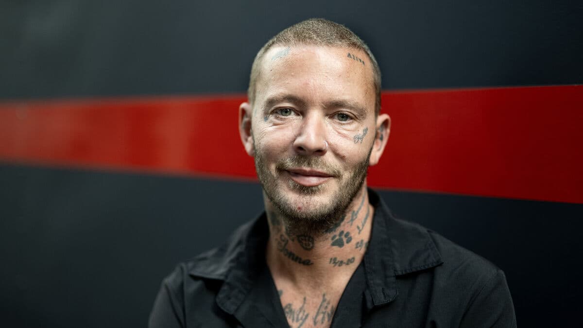 Publisher: The content of the book is Lundell's responsibility.