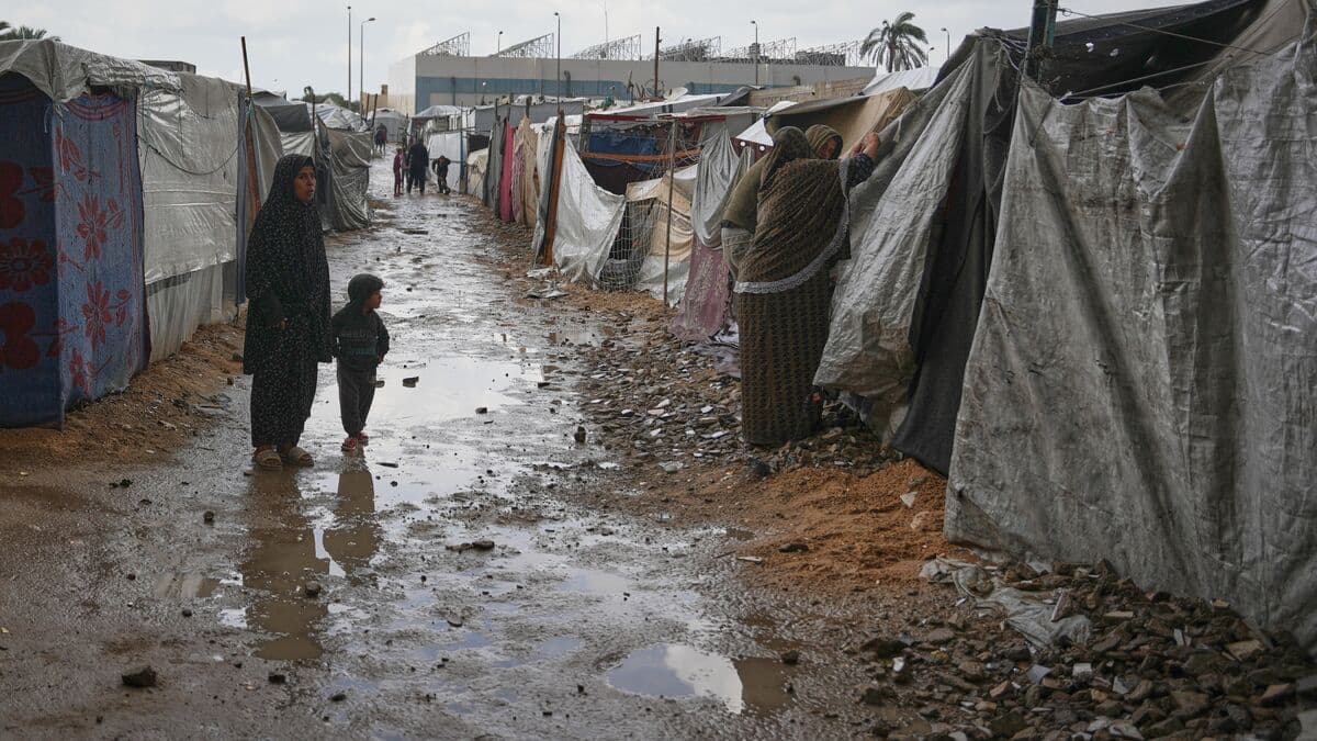 Winter rains plague Gaza's tent-dwelling population