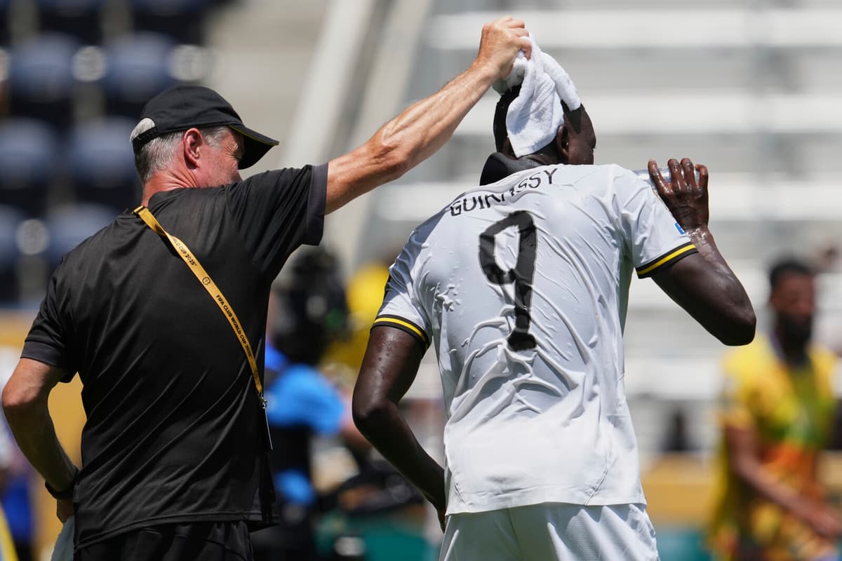 USA Heat Compared to Sauna During Club World Championship