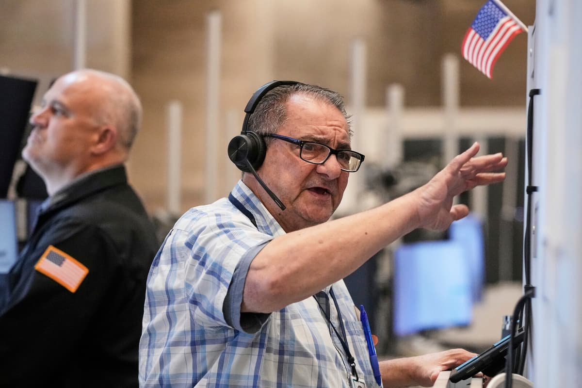 Tech Stocks Continue to Decline on Wall Street Amid Investor Concerns