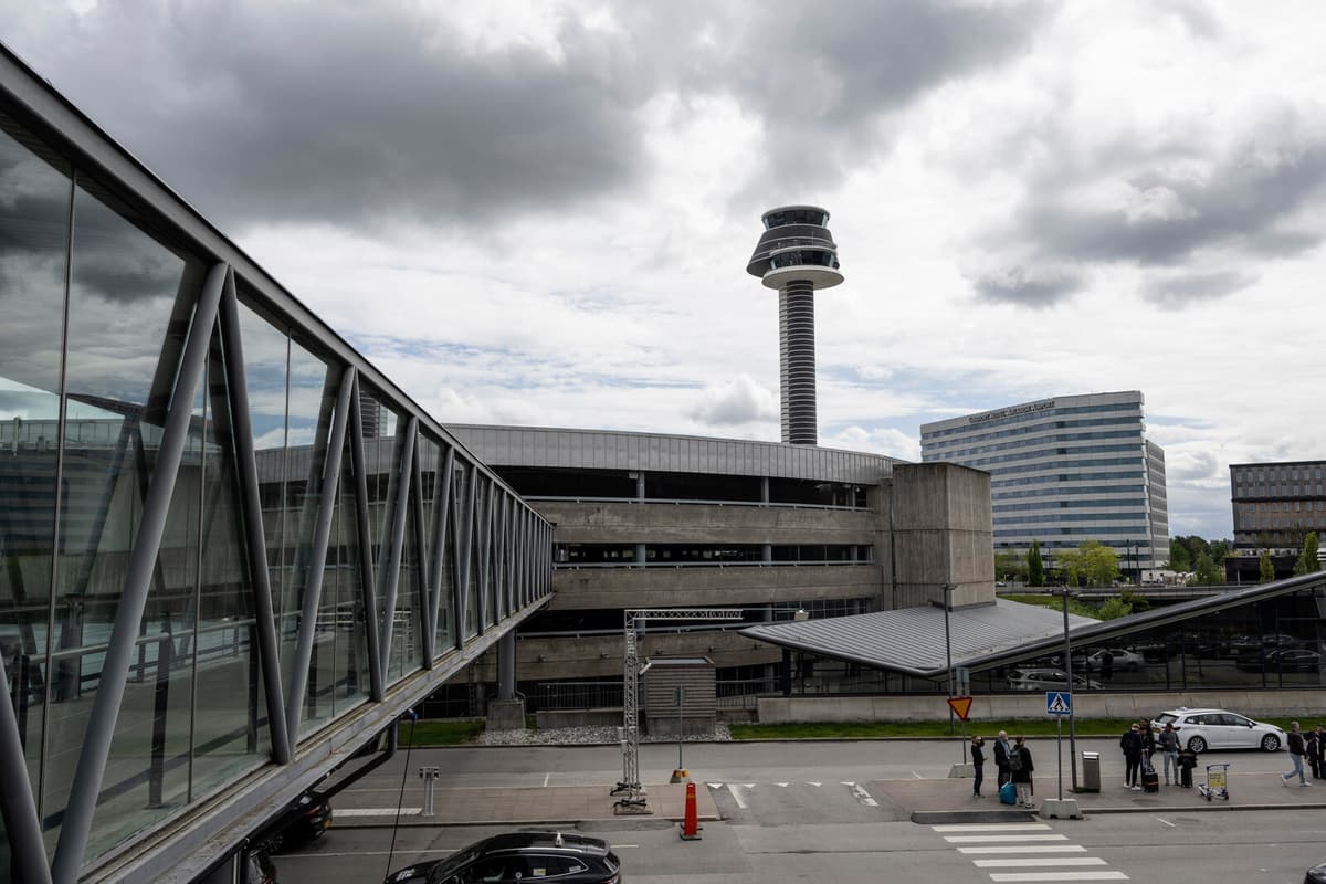 American Military Plane Returns to Arlanda After Fire Alarm