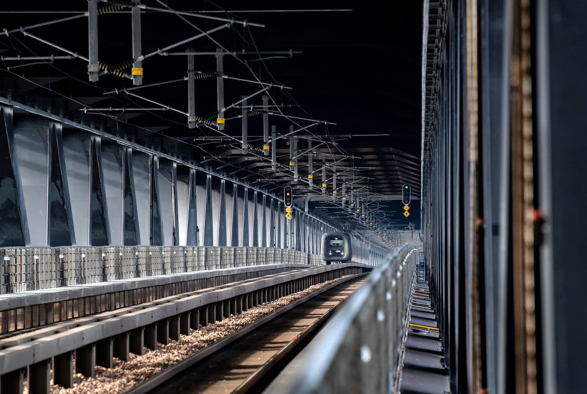 The train is running again over the Öresund Bridge after signal failure