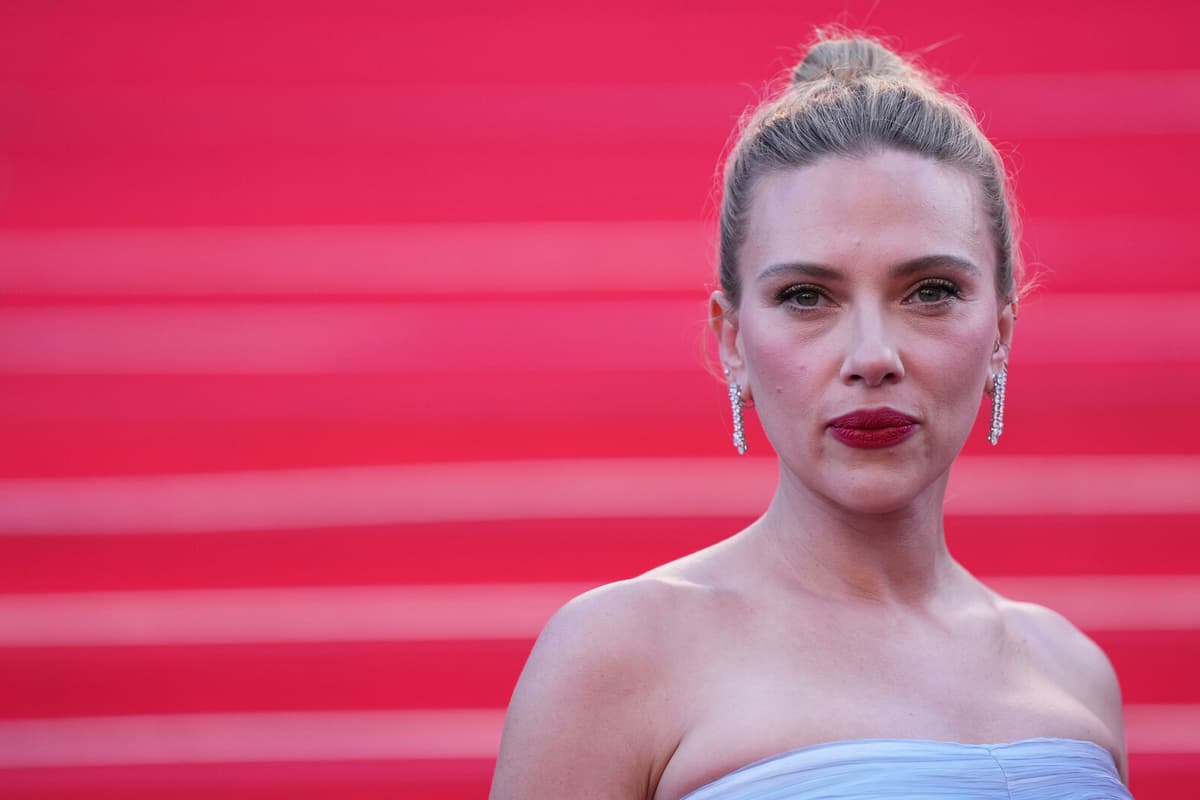 Scarlett Johansson Moved to Tears at Cannes Premiere of Directorial Debut