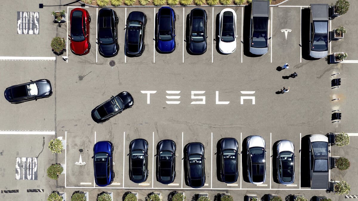 Tesla Sales Rise 12 Percent in Q3 but Stock Drops 2 Percent