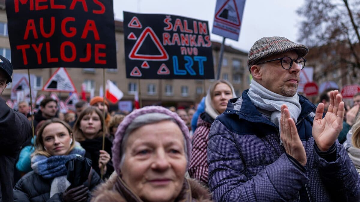Lithuania: Protests in support of public service
