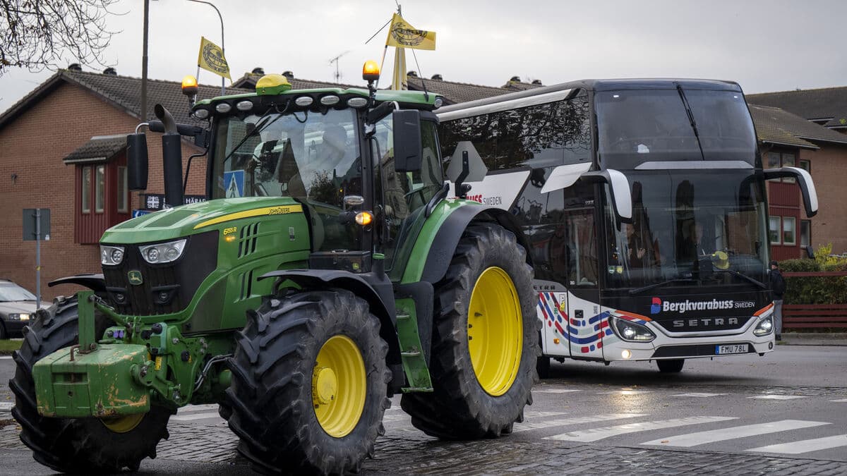 Mjällby Gold Team Celebrated with Tractor Parade in Blekinge