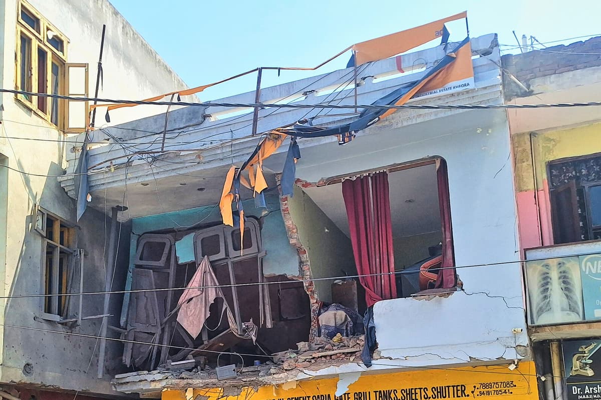 India and Pakistan Discuss Potential De-escalation Amid Ongoing Tensions