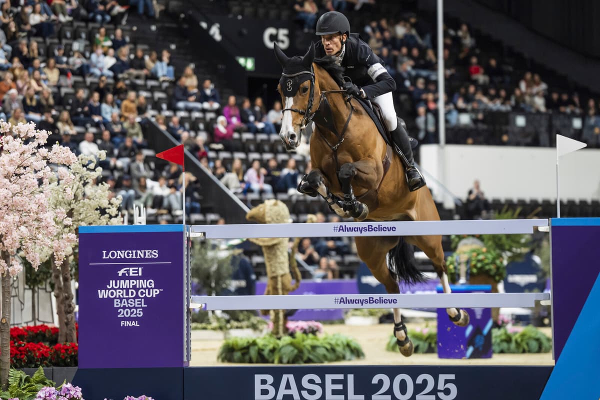 Henrik von Eckermann Faultless but Trails in World Championship Final