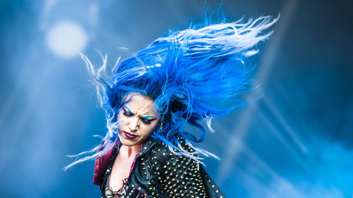 Metal band Arch Enemy breaks up with singer