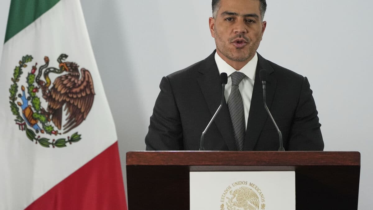 Mexico extradites 37 people linked to drug cartels to the US