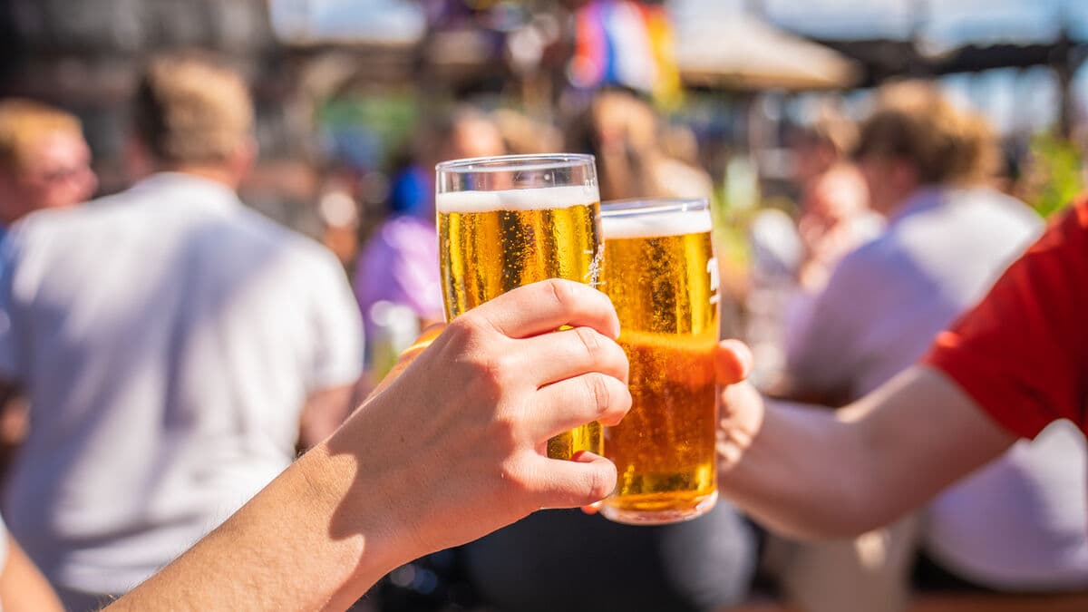 Ruling: Pubs with only patios are allowed to serve beer